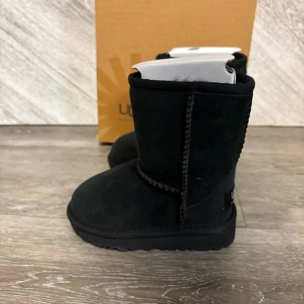 UGG Australia | Classic Short Boots In Black Size 6 Toddler Kids NEW